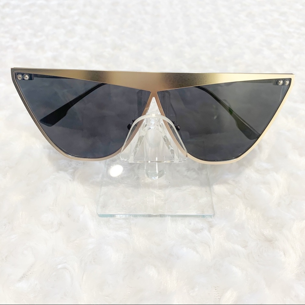 GOLD MODERN CAT EYE SUNGLASSES | NWOT